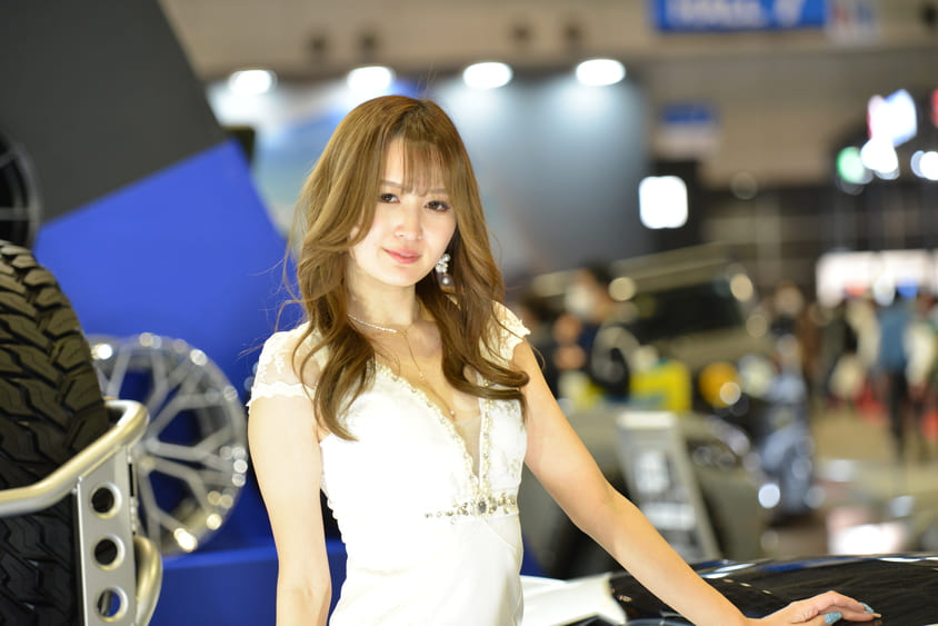 2023年オートサロン　　長沼まゆ 　 EXIZZLE-LINE