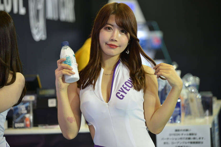 2023年オートサロン　永原芽衣  GYEON Quartz Japan