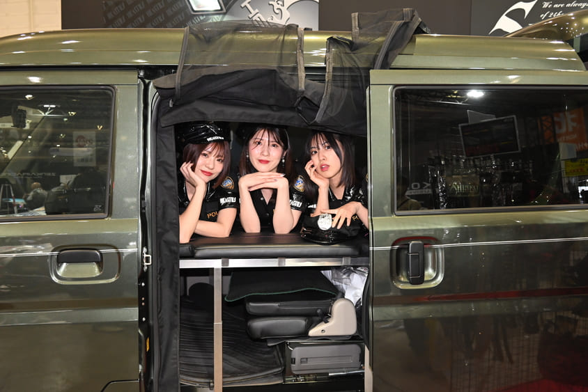 2023年オートサロン　ちゃろ、仁美、大宮凛子　 HEARTILY