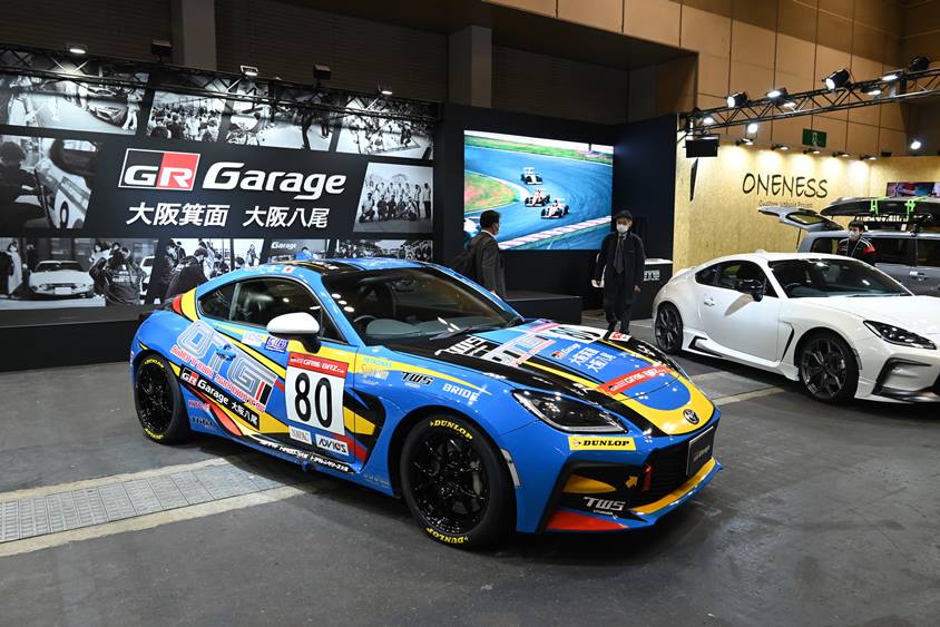 大阪オートメッセ　大阪トヨペット