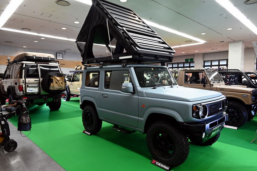 ジムニージムケンタックキャンピング仕様ジムニー (ルーフテント付)