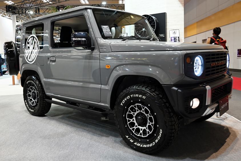 ジムニーアルパインスタイルJIMNY ピュアホワイトパール