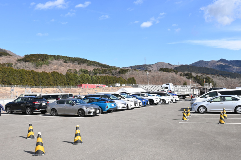 給水素専有エリアは通常の駐車場に