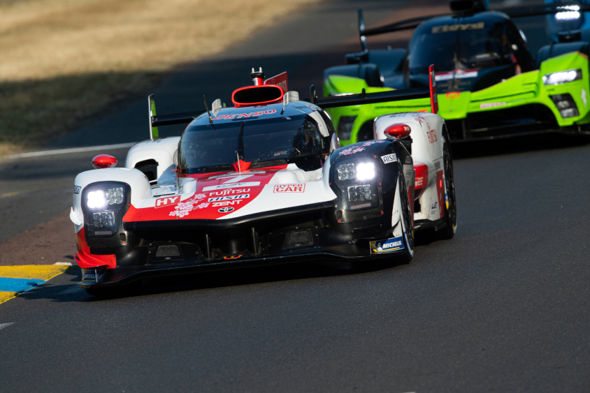 GR010 HYBRIDの正面