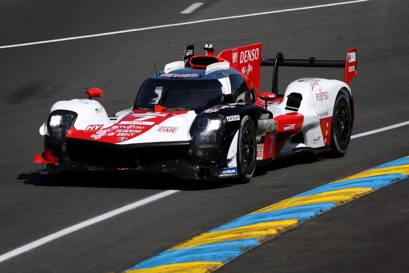 GR010 HYBRIDの左サイド