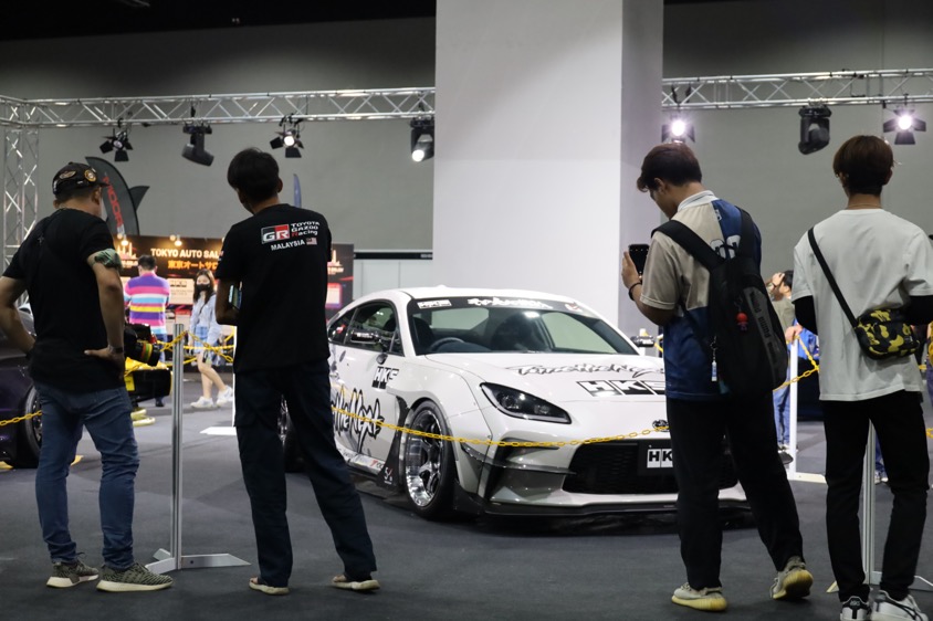 パッケージ車両販売も検討されるHKSのGR86