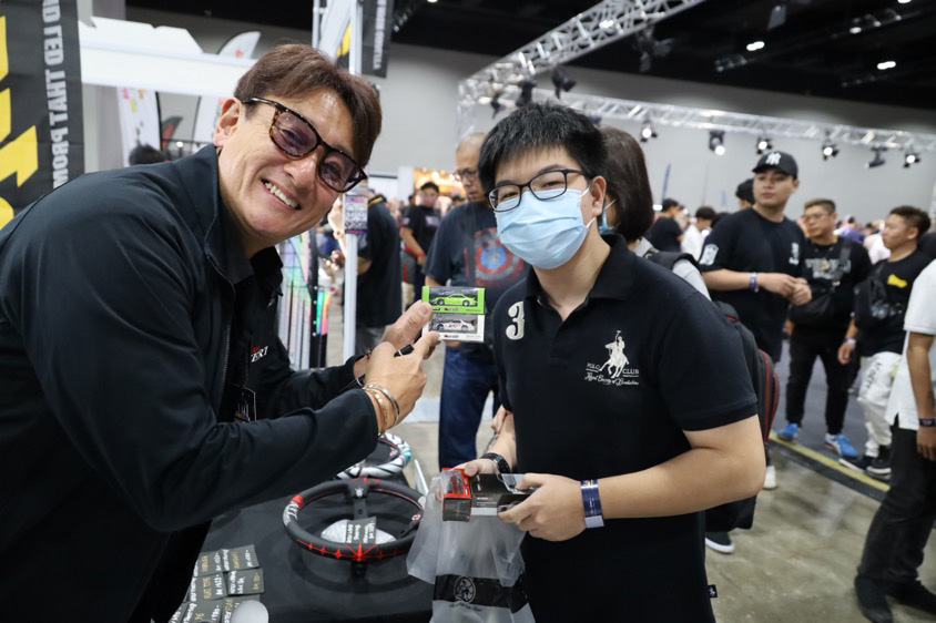 VERTEXブースの上野高広代表