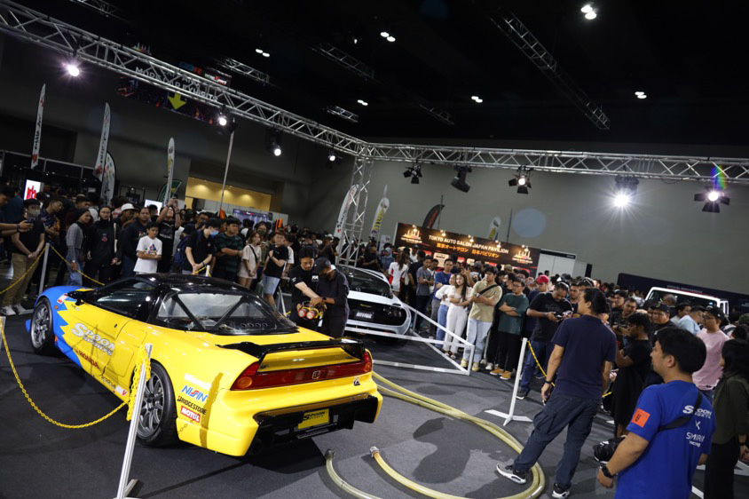 東京オートサロン・クアラルンプールに出展したSPOONブース