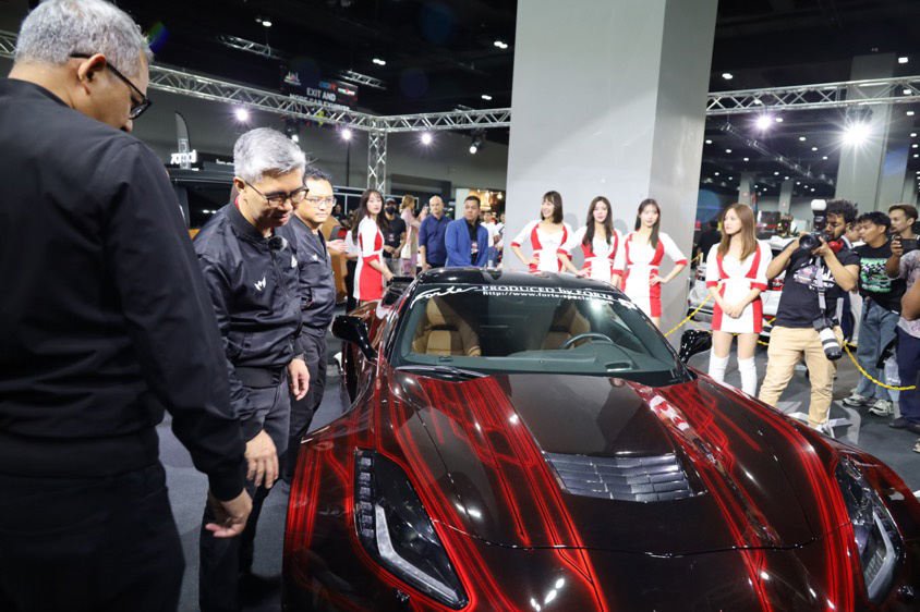 東京オートサロン・クアラルンプールに展示した『C7 CORVETTE FORTE WIDE BODY』