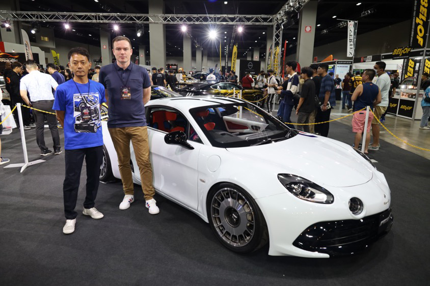 東京オートサロン・クアラルンプールに展示した『RAVAGE A110 by CARS HATANO』と畑野祐人代表