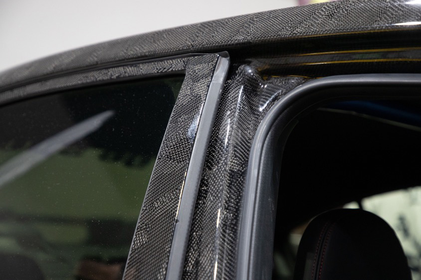 スバル・WRX STIのBピラー