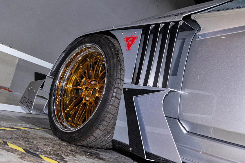 日産・フェアレディZ【東京オートサロン・クアラルンプール2023】の左フロントのフェンダー