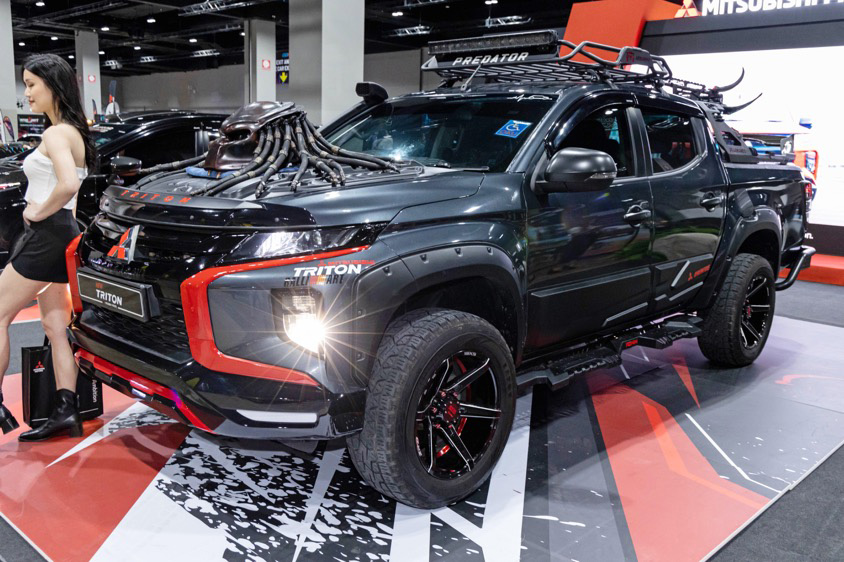 攻撃的な三菱・トライトン