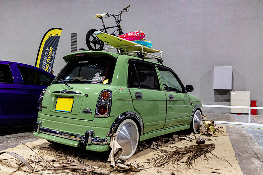 ダイハツ・ミラジーノ(東京オートサロン・クアラルンプール2023)のリヤ