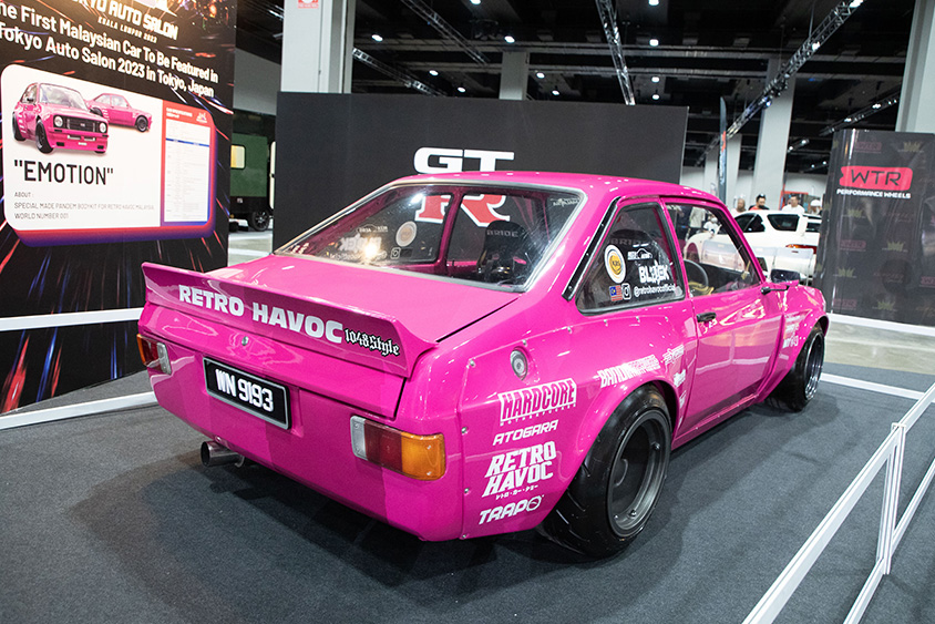 フォード・フォード・エスコート・マーク２のリヤ（東京オートサロン・クアラルンプール2023）