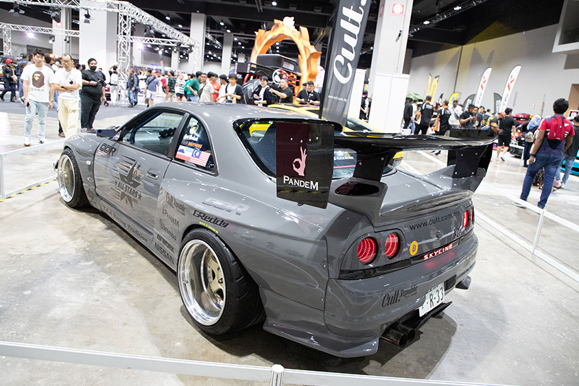日産・R33スカイラインGT-Rのトラックスタンス仕様(東京オートサロン・クアラルンプール2023)
