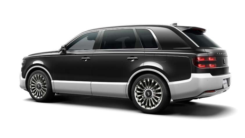 奥行きのある4つのランプで、威厳に満ちた眼差しを感じさせるヘッドランプ／テールランプ