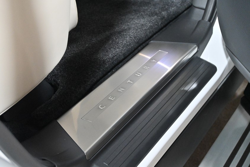 センチュリー　標準のスカッフプレート