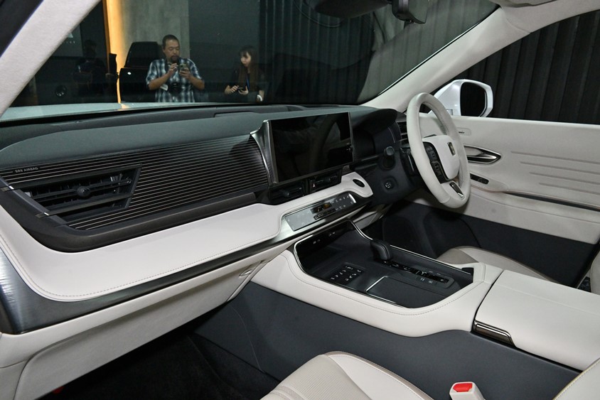 センチュリー　インパネ　フロマージュ