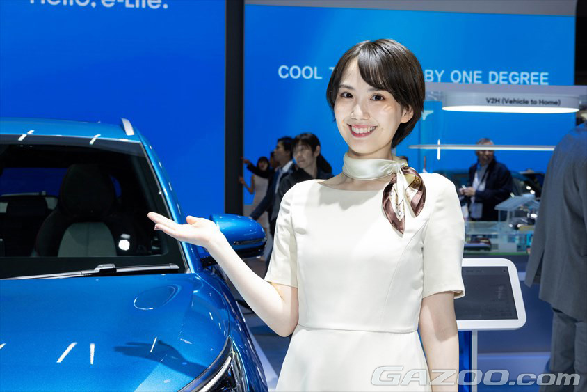 BYDブースコンパニオン ジャパンモビリティーショー2023