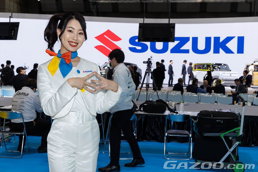 ダンロップブースコンパニオン ジャパンモビリティーショー2023