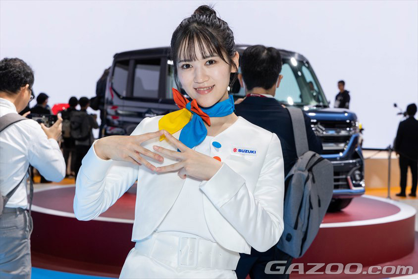スズキブースコンパニオン ジャパンモビリティーショー2023