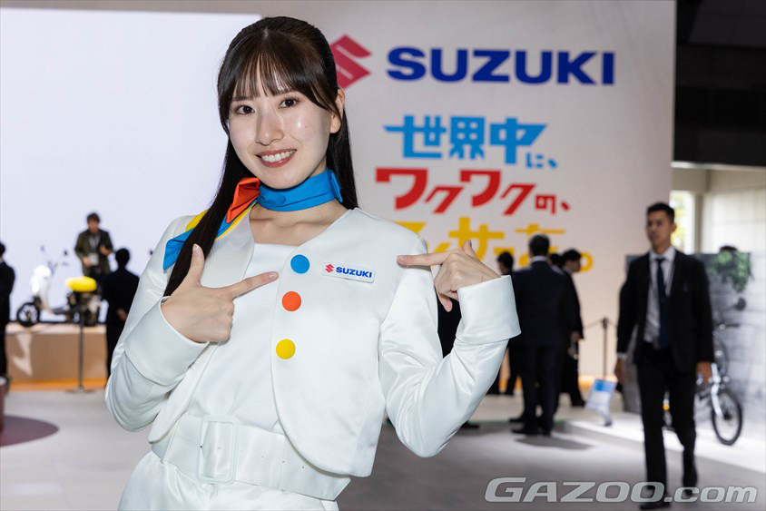 スズキブースコンパニオン ジャパンモビリティーショー2023