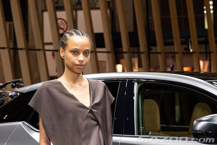 レクサスブースコンパニオン ジャパンモビリティーショー2023