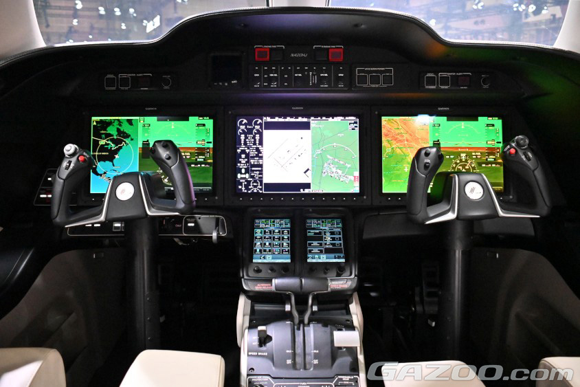 HondaJet Elete Ⅱの運転席