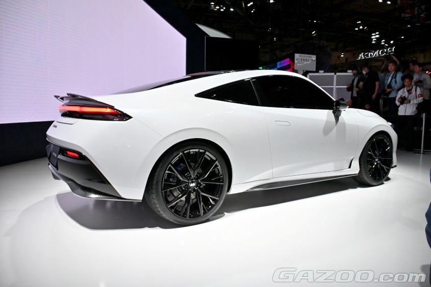 ホンダ・プレリュードコンセプトのサイド