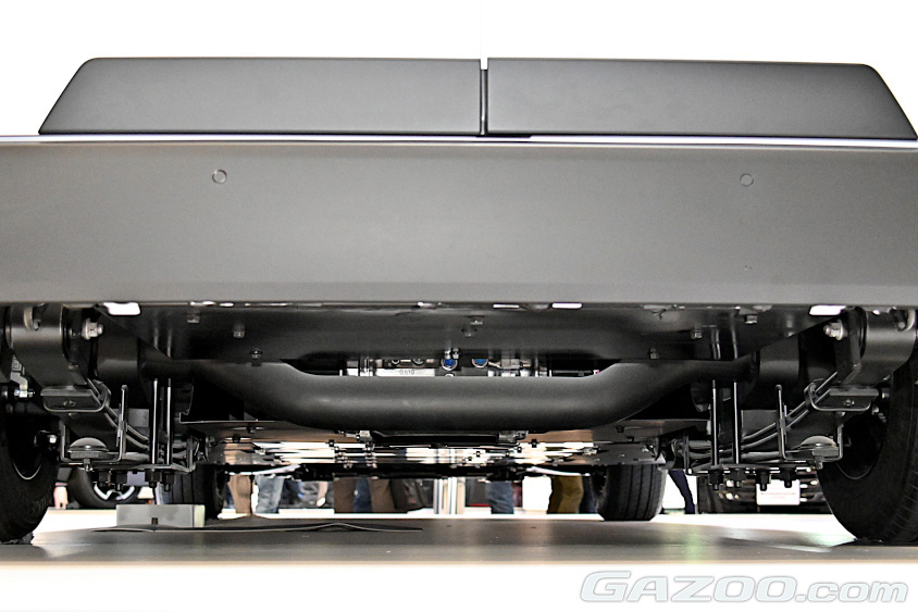 グローバル ハイエースBEVコンセプトのリーフスプリング