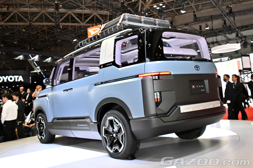 クロスバン ギア コンセプトのリヤ