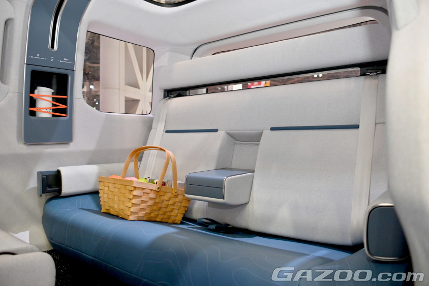 クロスバン ギア コンセプトの3列目シート