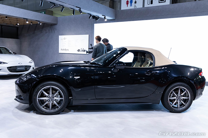 ジャパンモビリティショー2023　マツダブース　マツダ ロードスター S Leather Package V Selection
