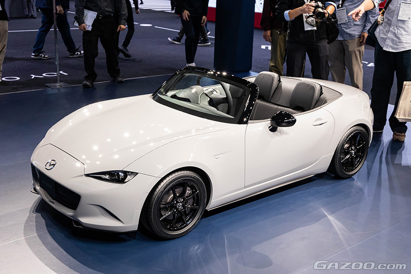 ジャパンモビリティショー2023　マツダブース　マツダ ロードスター 2/3 SCALE