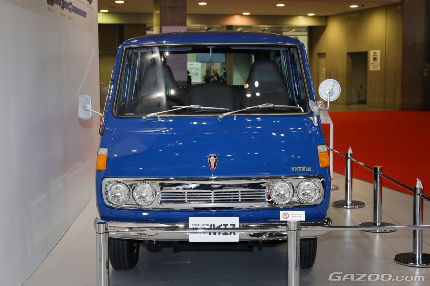 ボディの再修復とともにフロントグリルも後期モデル用に交換された