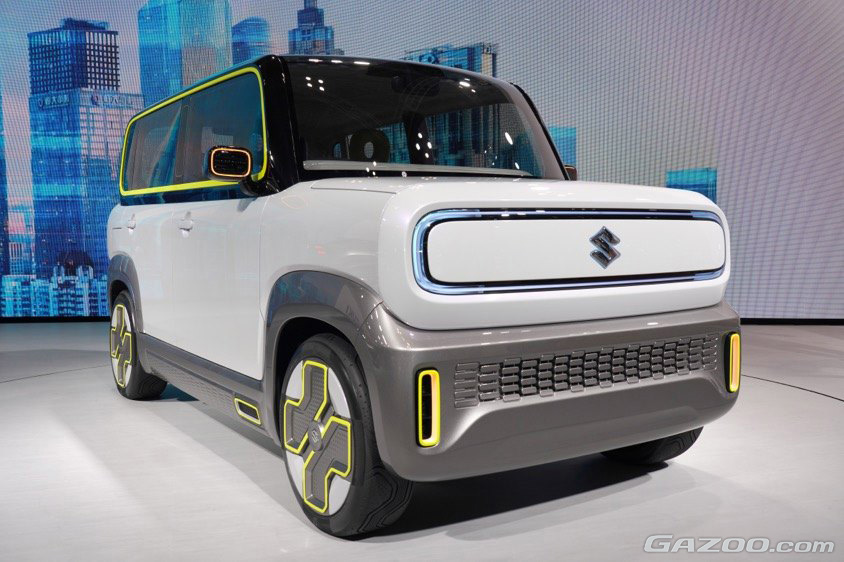 世界初公開となった「eWX」