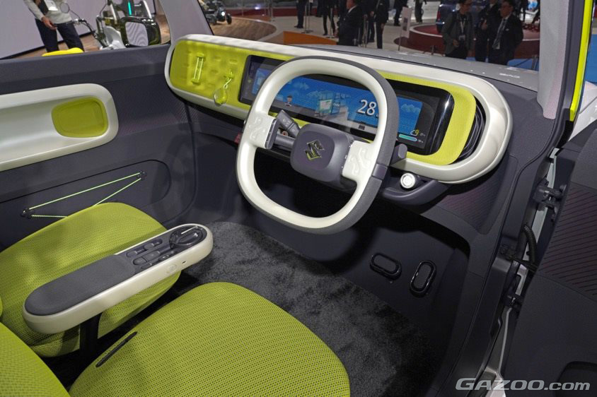 内装もユーモラスな丸型モチーフを多用