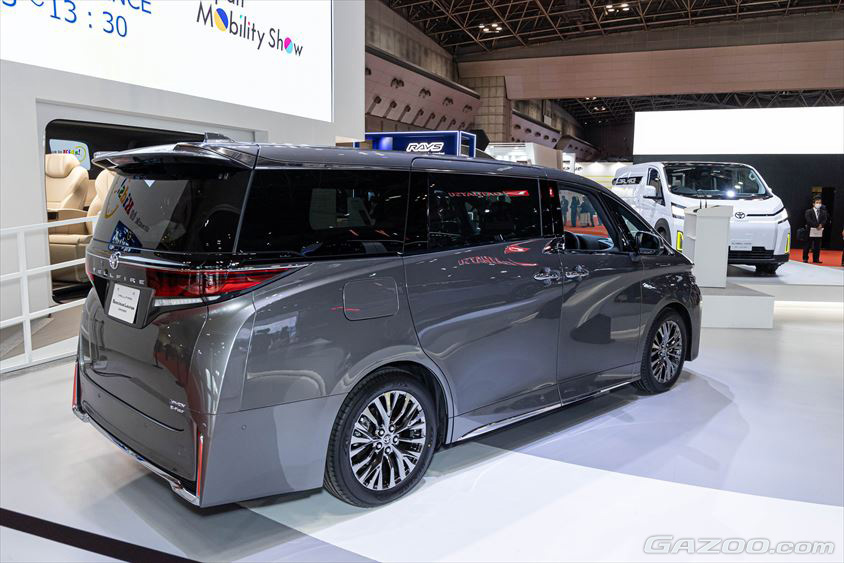 ジャパンモビリティショー2023　トヨタ車体ブース　VELLFIRE Spacious Lounge CONCEPT（ヴェルファイア スペーシャスラウンジ コンセプト）