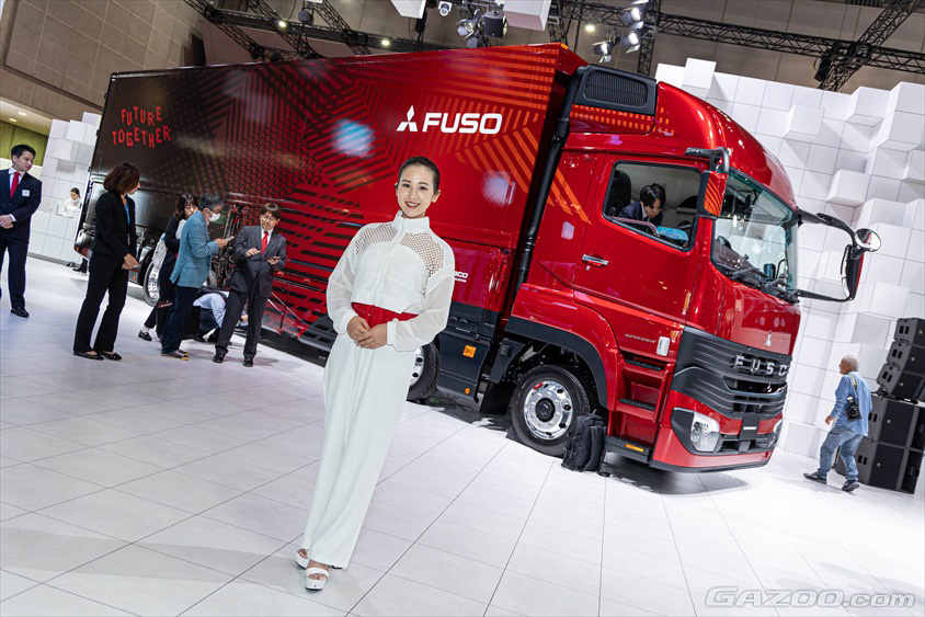 ジャパンモビリティショー2023 三菱ふそうトラック・バス　ブース