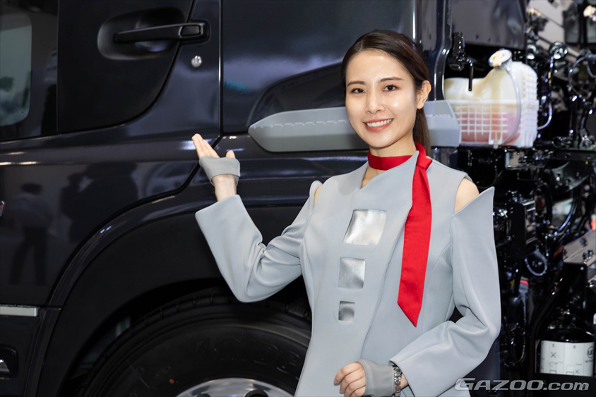 ジャパンモビリティショー2023 いすゞ/UDトラックス　ブース