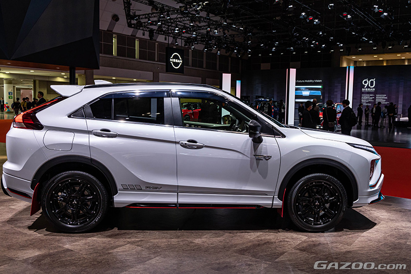ジャパンモビリティショー2023 三菱自動車ブース　エクリプス クロスPHEV