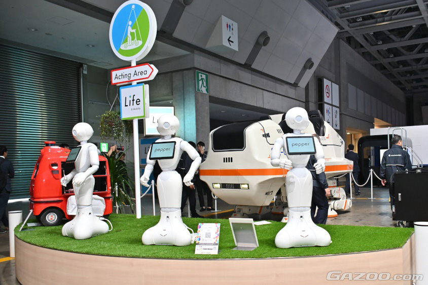 ペッパーがお出迎え（ジャパンモビリティショー2023　Tokyo Future Tour）