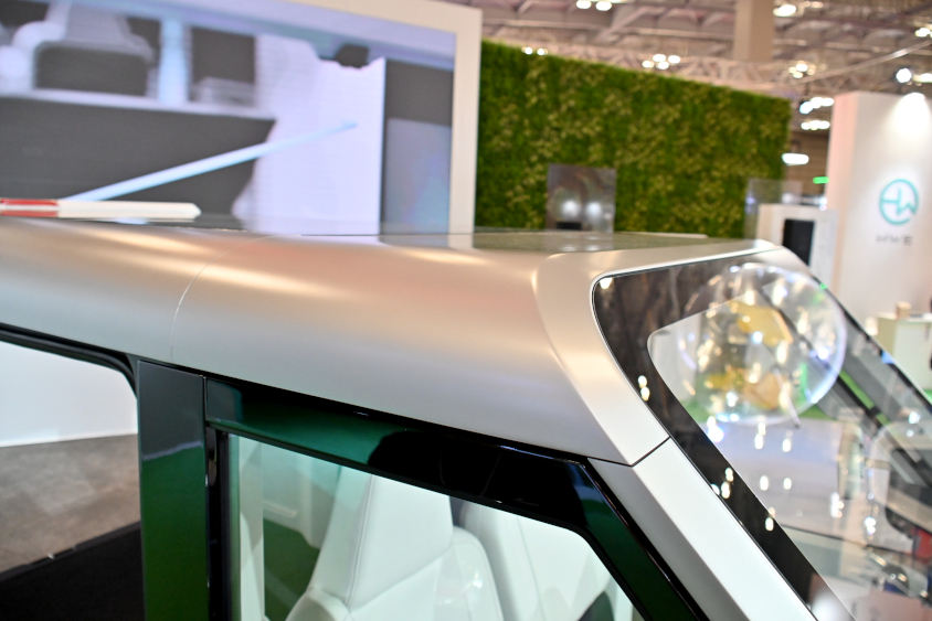 HWエレクトロの「PUZZLE」のバンパーはルーフの前部と同じパーツ（ジャパンモビリティショー2023）