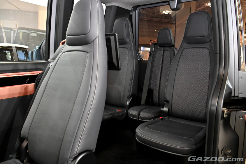 FOMM・FOMM TWO Conceptは後席に3人乗ることができる仕様（ジャパンモビリティショー2023）