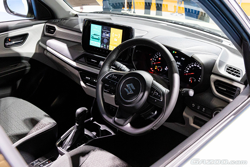 ジャパンモビリティショー2023　スズキブース　スイフト