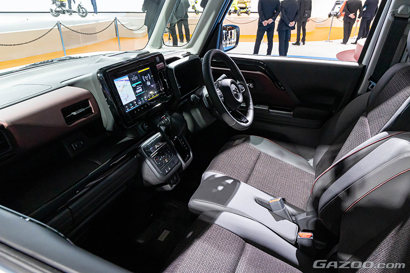 ジャパンモビリティショー2023　スズキブース　スペーシア カスタム コンセプト