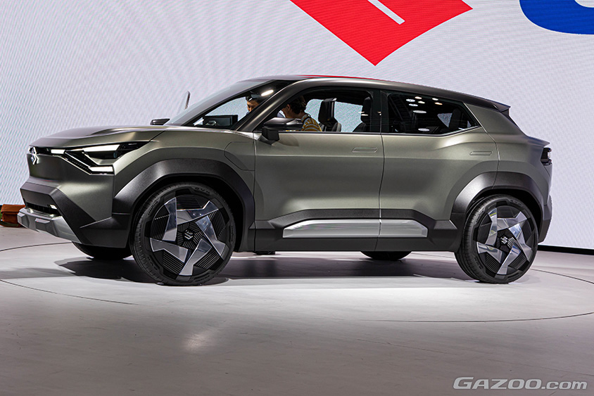 ジャパンモビリティショー2023　スズキブース　EV世界戦略車第一弾「eVX」