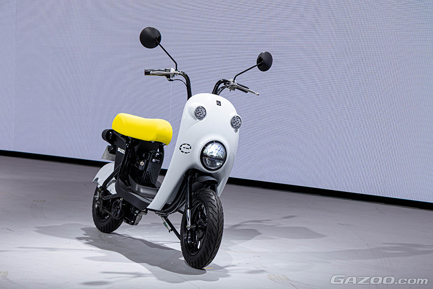 ジャパンモビリティショー2023　スズキブース 近距離モビリティ「ｅ-choinori（イーチョイノリ）」
