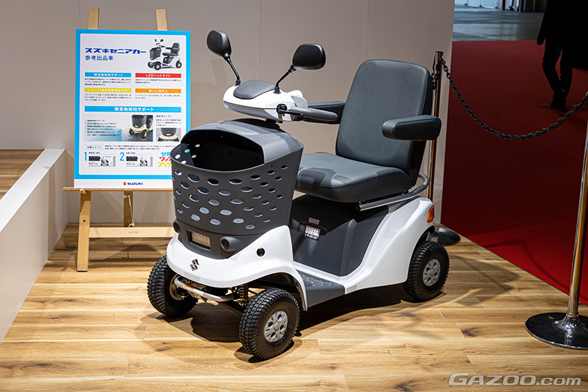 ジャパンモビリティショー2023　スズキブース スズキセニアカー